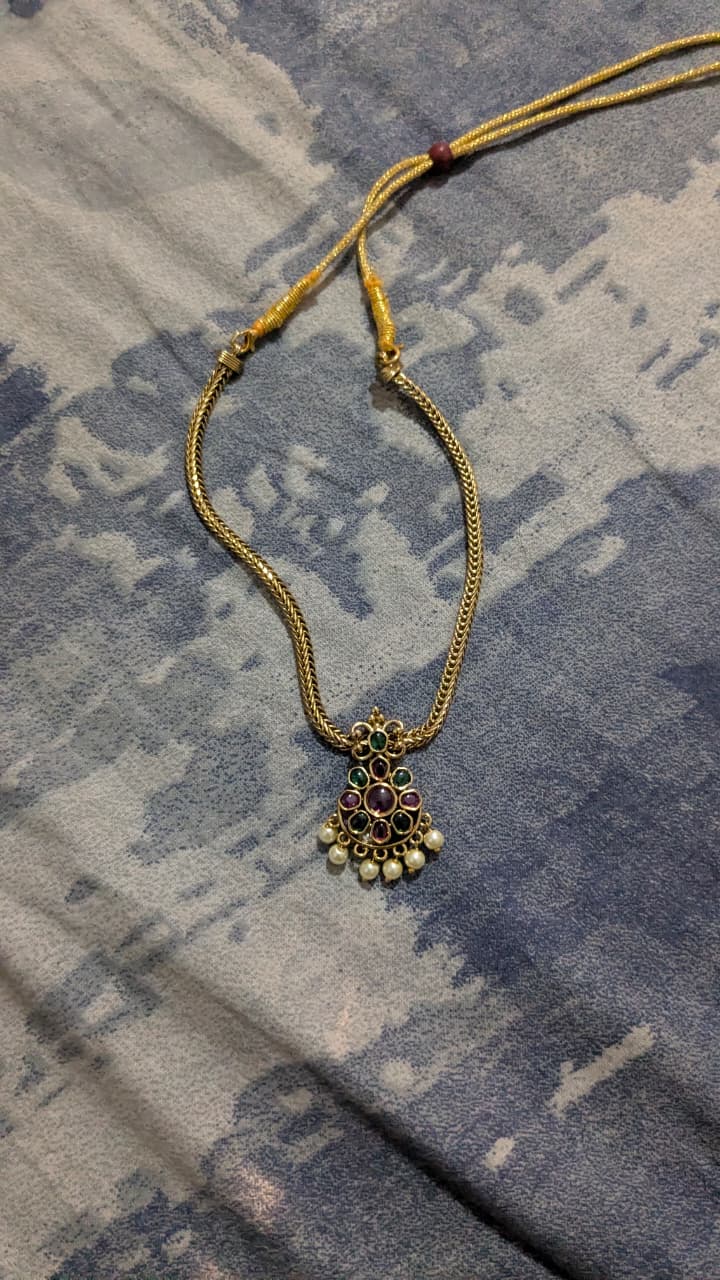 Simple Flower Stone Necklace - UJ25C006