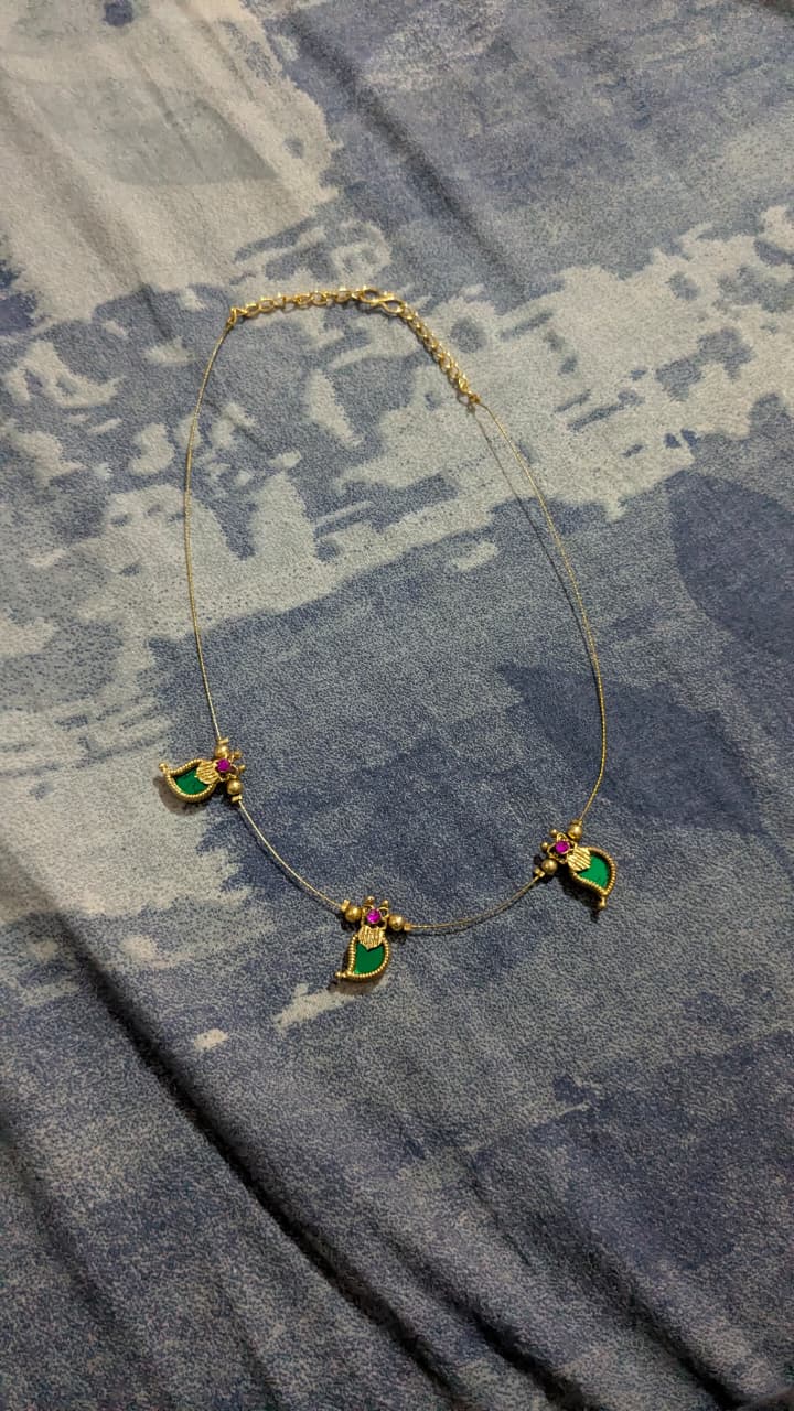 Invisible Chain - UJ25C038