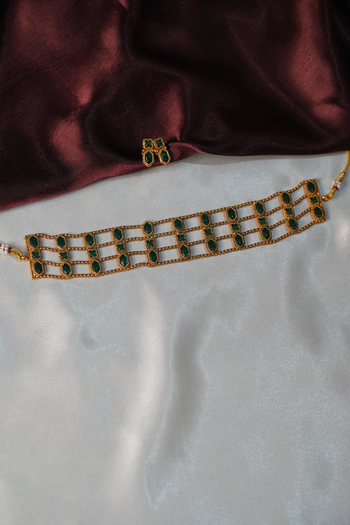 Antique Green Choker - UJ1018