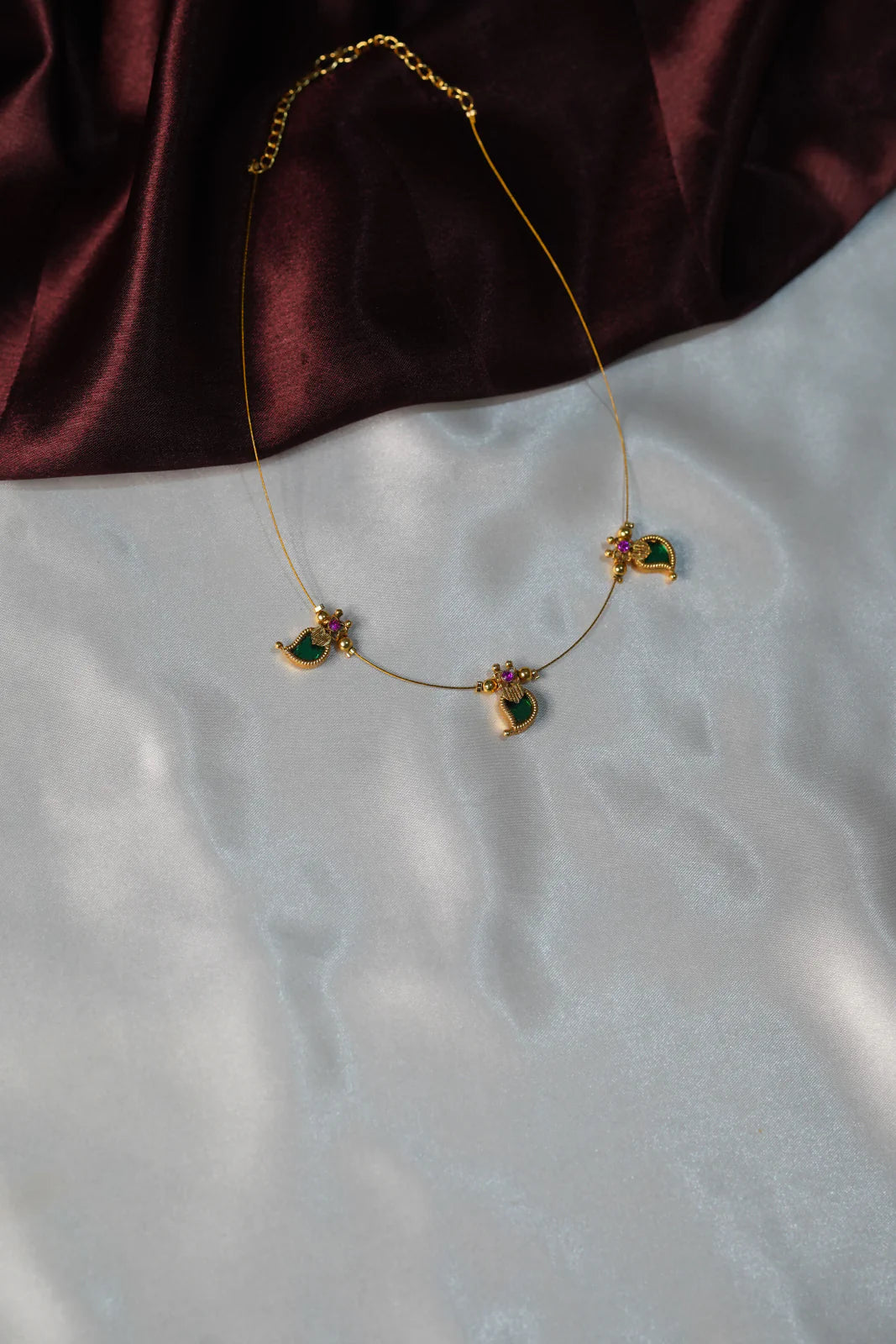 Invisible Chain - UJ1038