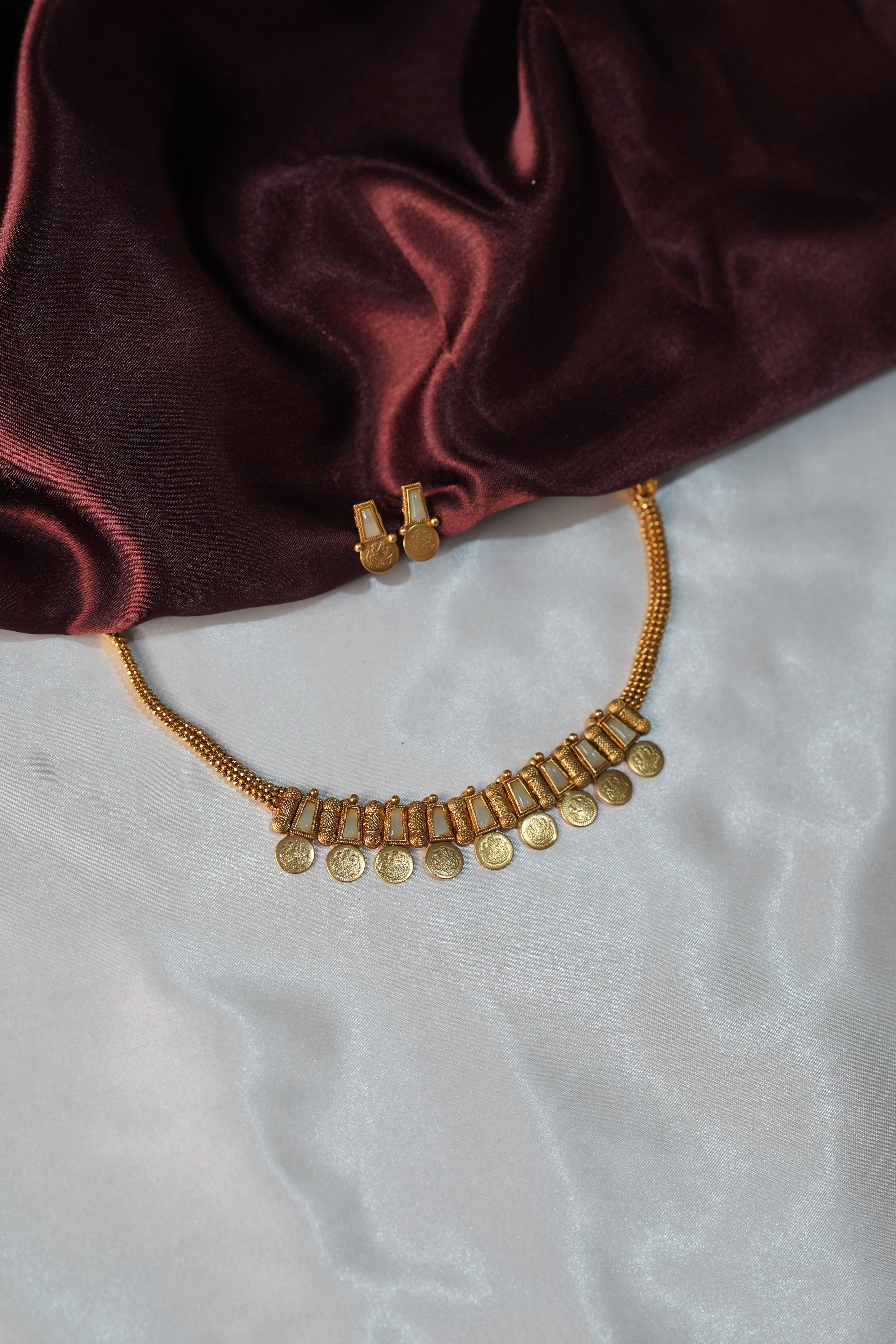 Antique Temple Lakshmi Coin Necklace - UJ25C033